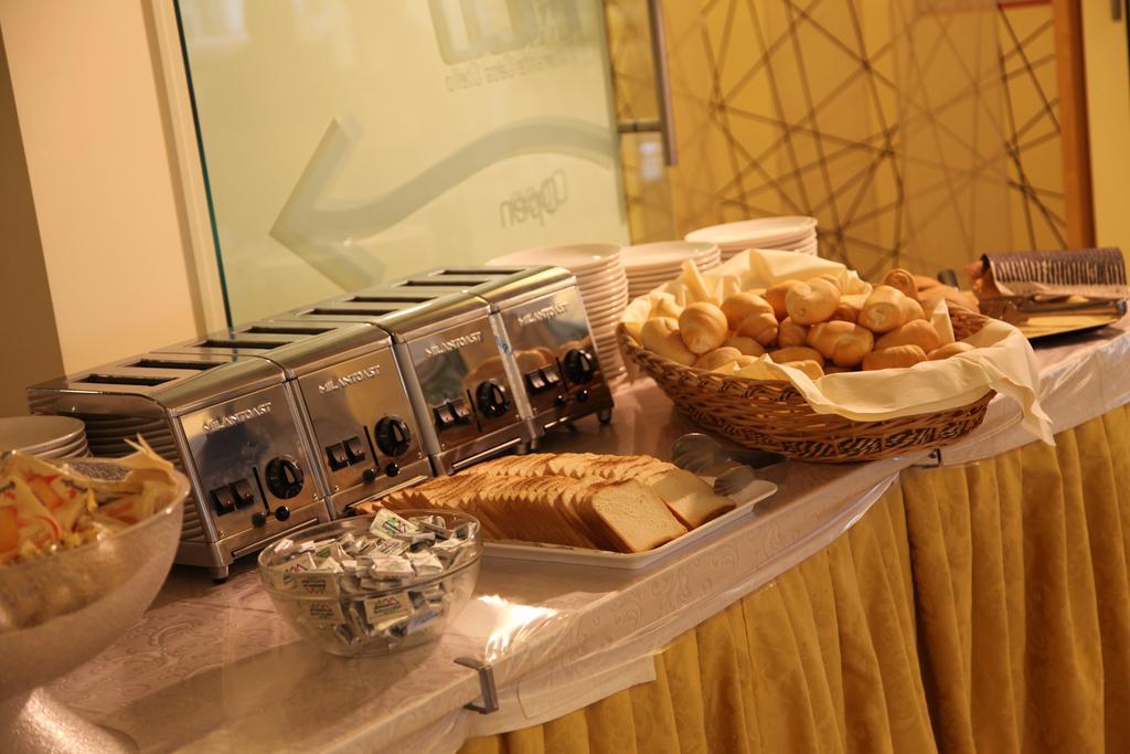 Rivus Hotel 3*